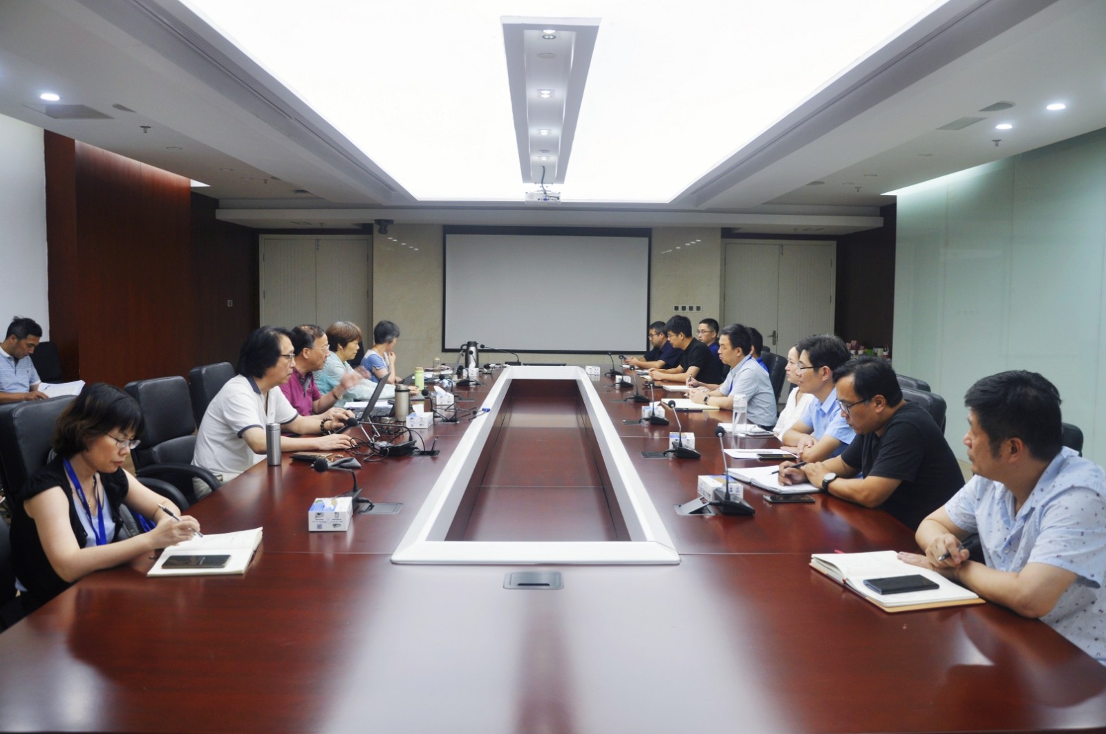 16309950551013692E72.jpg 85dbe769936c1318e2ba898abed1925.jpg