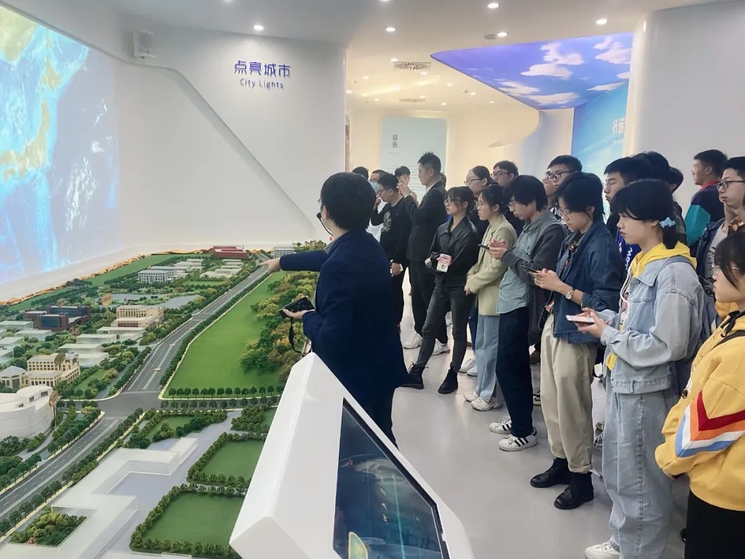 1635820765431135pB93.jpg 640.webp (2).jpg