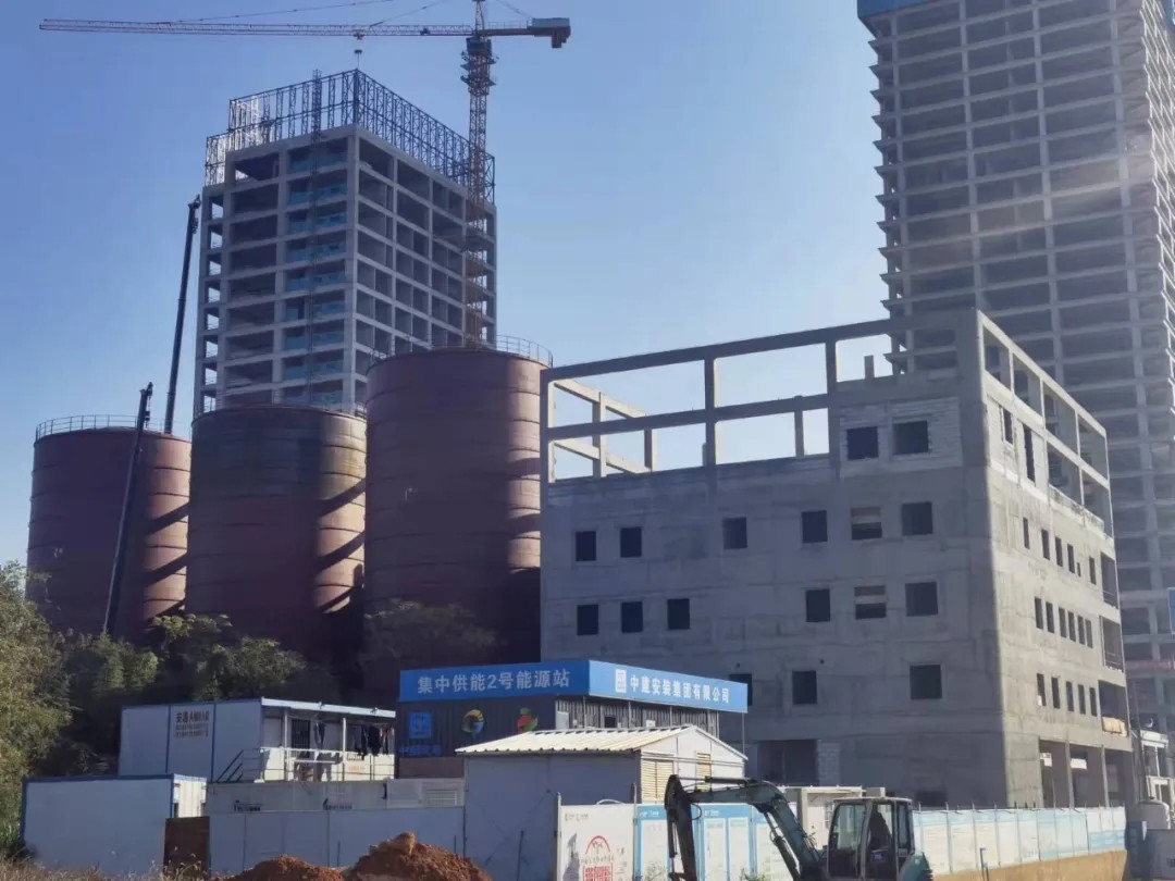 1637113892498566CA55.jpg 640.webp (6).jpg