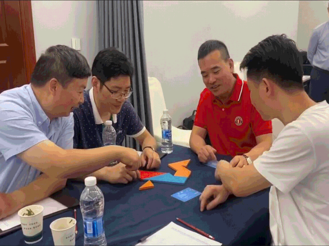 1659945555622798126B.gif 4.gif